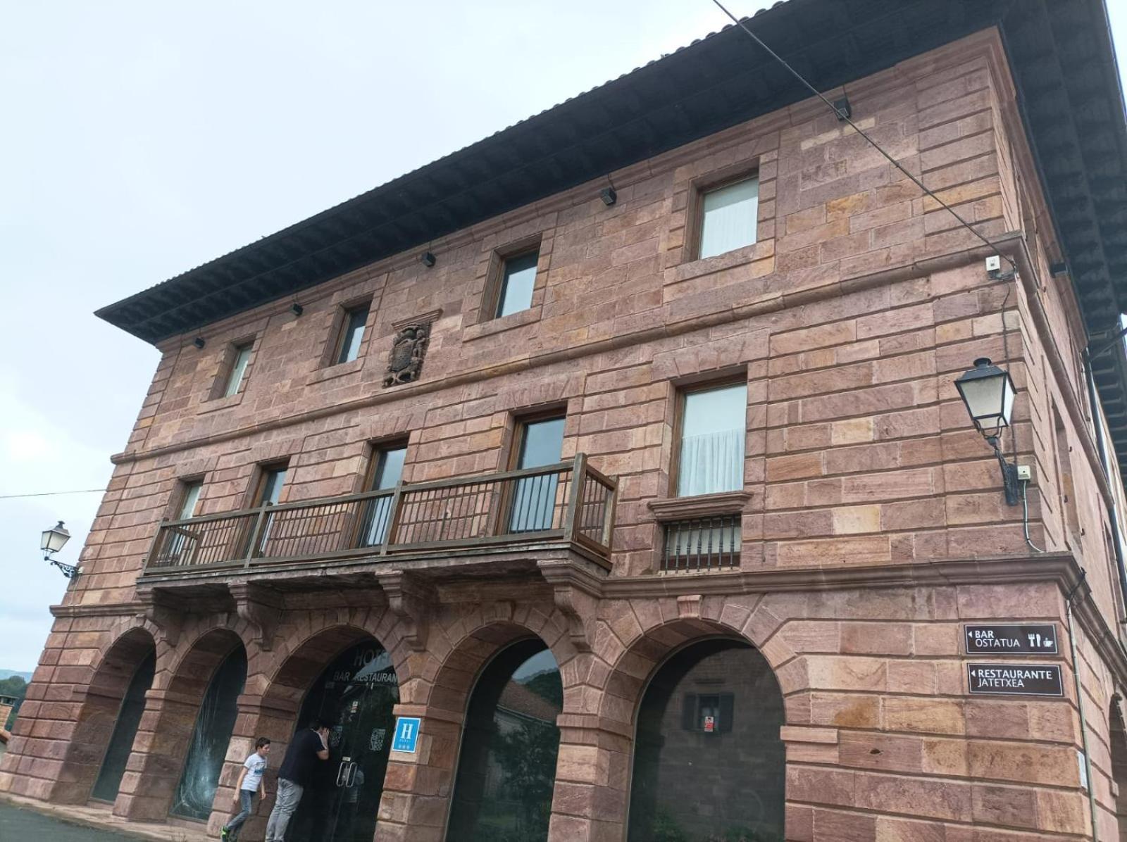 Hotel Jauregi Borda Maya del Baztán Buitenkant foto